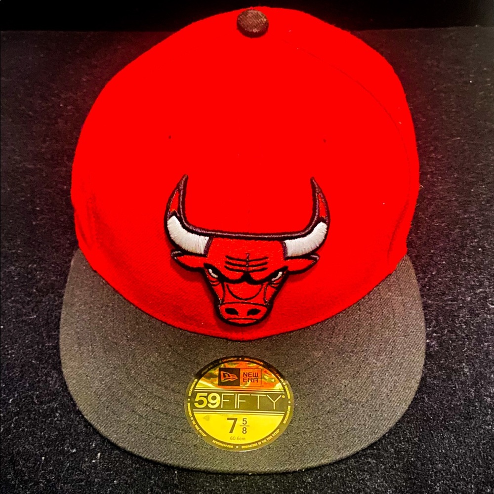 New era hat size 7 5/8 or 60.6cm Chicago bulls